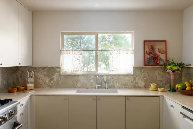 $1,395,000 | 298 North Farrell Drive, Palm Springs, CA 92262