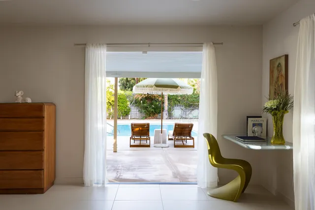 $1,395,000 | 298 North Farrell Drive, Palm Springs, CA 92262