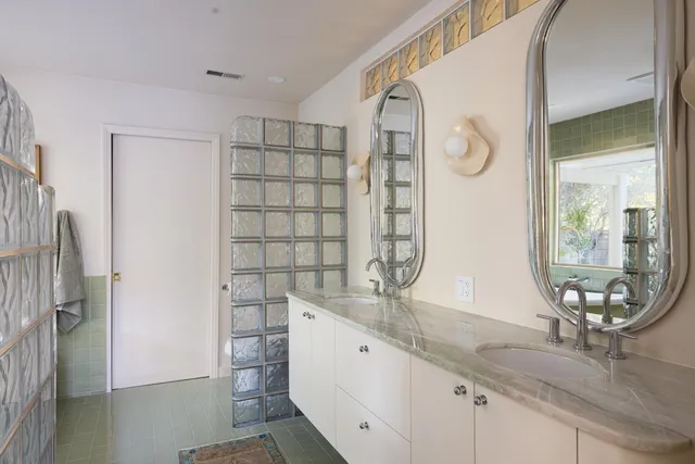 $1,395,000 | 298 North Farrell Drive, Palm Springs, CA 92262