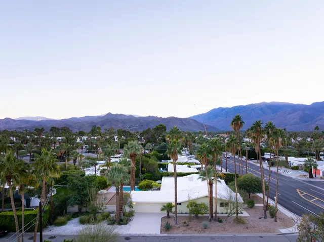 $1,395,000 | 298 North Farrell Drive, Palm Springs, CA 92262