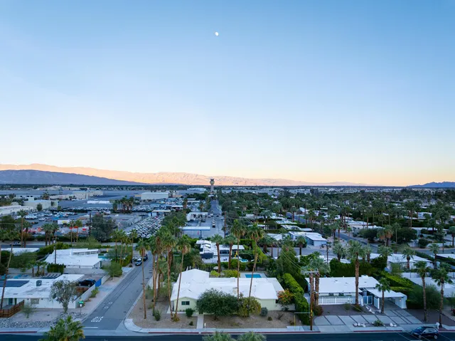$1,395,000 | 298 North Farrell Drive, Palm Springs, CA 92262