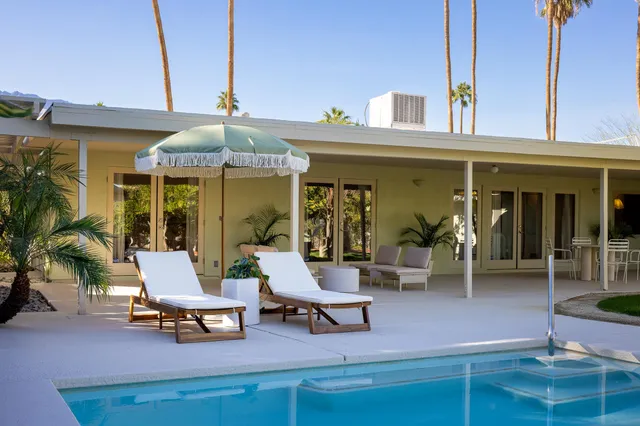 $1,395,000 | 298 North Farrell Drive, Palm Springs, CA 92262