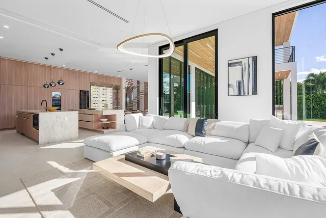 $6,495,000 | 750 Northeast 69th Street, Boca Raton, FL 33487