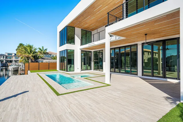 $6,495,000 | 750 Northeast 69th Street, Boca Raton, FL 33487