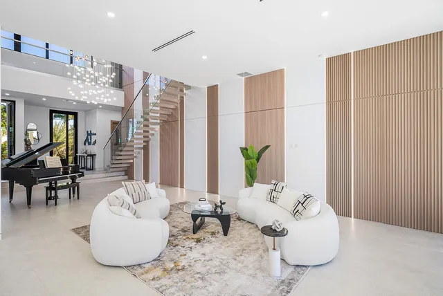$6,495,000 | 750 Northeast 69th Street, Boca Raton, FL 33487