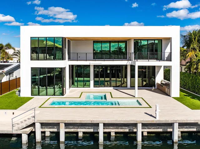 $6,495,000 | 750 Northeast 69th Street, Boca Raton, FL 33487