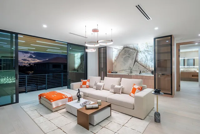 $6,495,000 | 750 Northeast 69th Street, Boca Raton, FL 33487