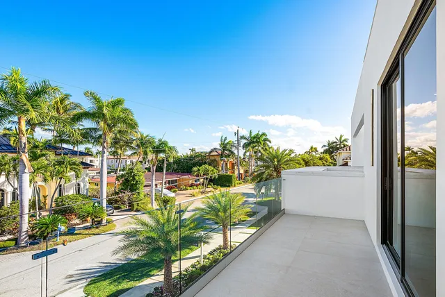$6,495,000 | 750 Northeast 69th Street, Boca Raton, FL 33487