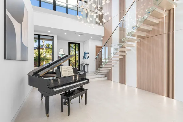 $6,495,000 | 750 Northeast 69th Street, Boca Raton, FL 33487