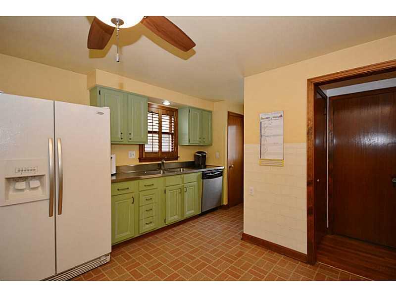 5380 Library Road Bethel Park, PA 15102 - Photo 8 of 24 Kitchen.