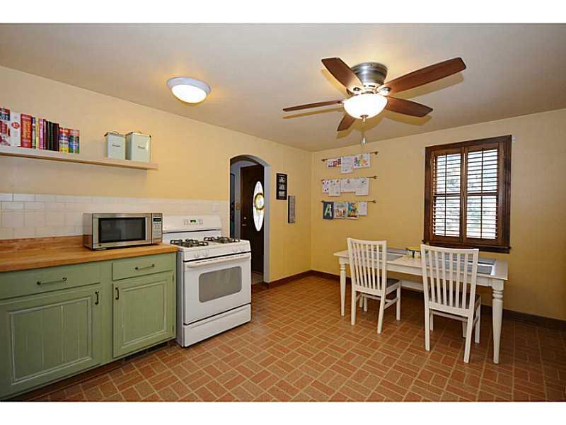 5380 Library Road Bethel Park, PA 15102 - Photo 9 of 24 Kitchen.