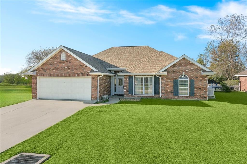 328 Aspen Drive Raceland, LA 70394 - Photo 2 of 21 Gallery Image 2
