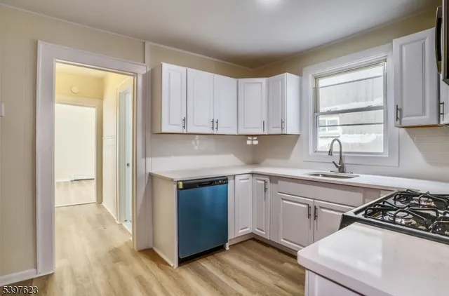 $2,200 | 84 Magnolia Street, Unit 2R, Belleville, NJ 07109