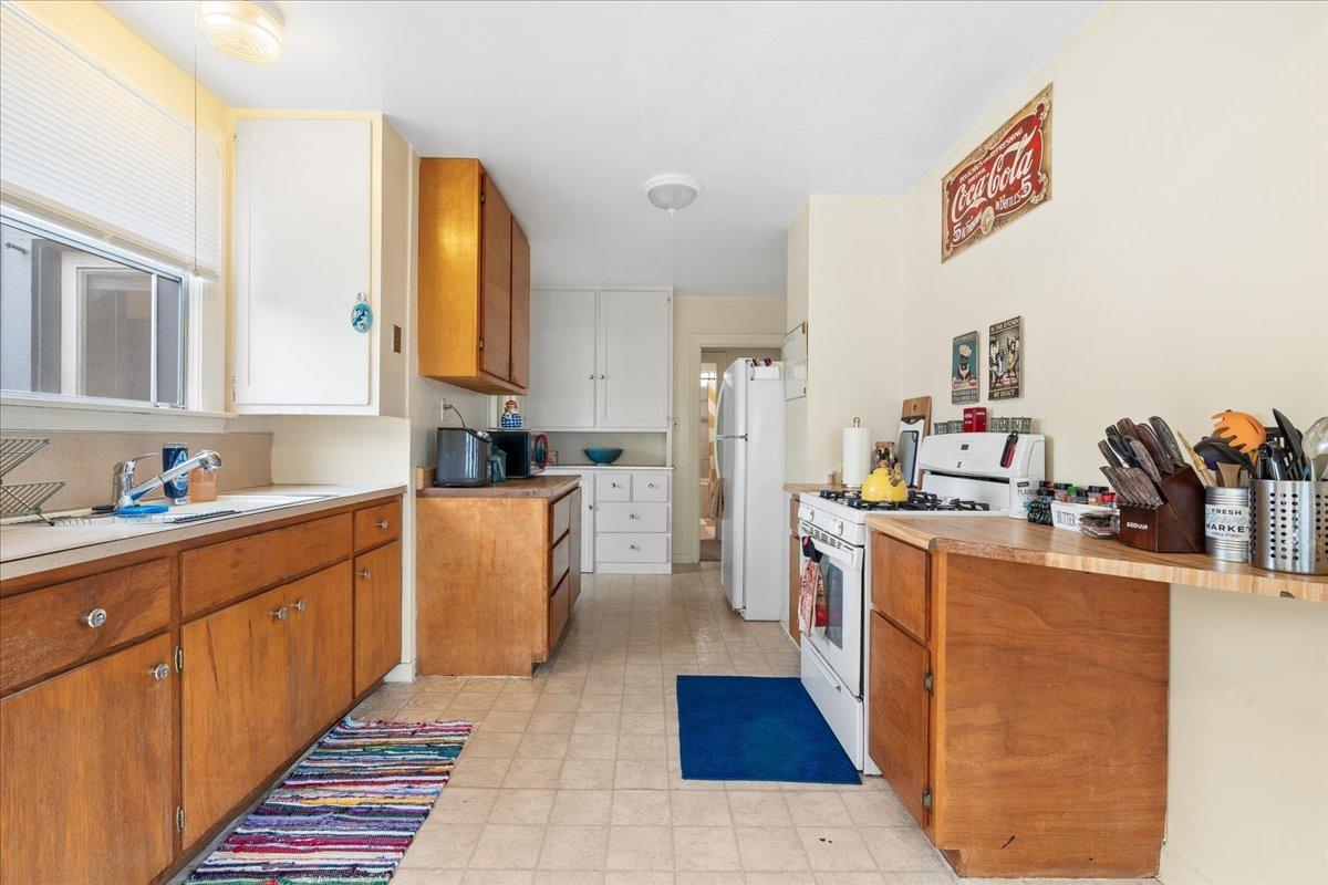 367 Clark Street Grass Valley, CA 95945 - Photo 6 of 51 Downstairs