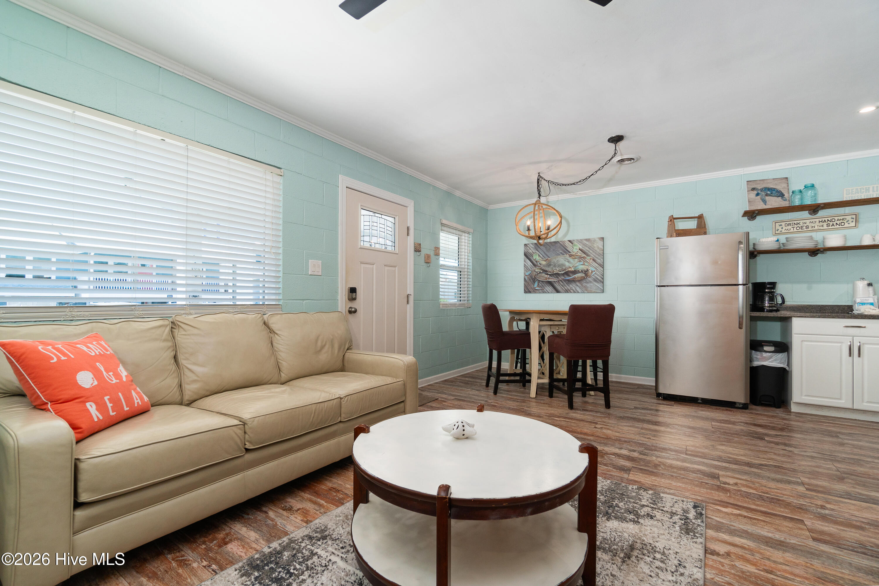 207 East Terminal Boulevard Atlantic Beach, NC 28512 - Photo 19 of 69 Great room view
