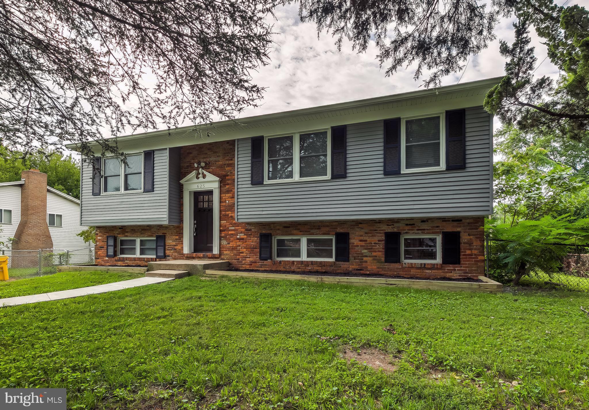 625 Edwards Road Annapolis, MD 21409 - Photo 1 of 30 a view of a house with a yard porch and sitting area
