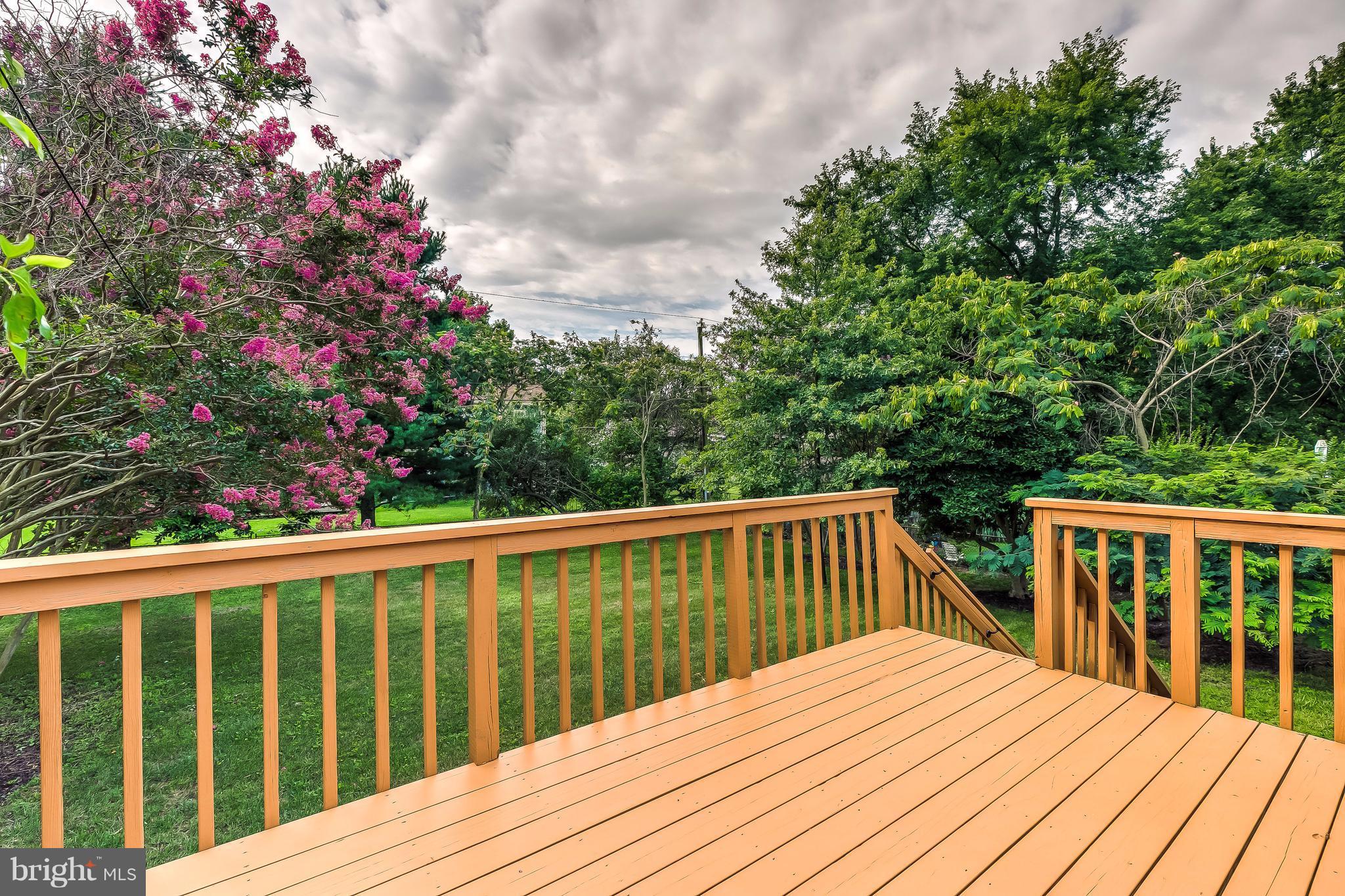 625 Edwards Road Annapolis, MD 21409 - Photo 27 of 30 a balcony with wooden floor and fence