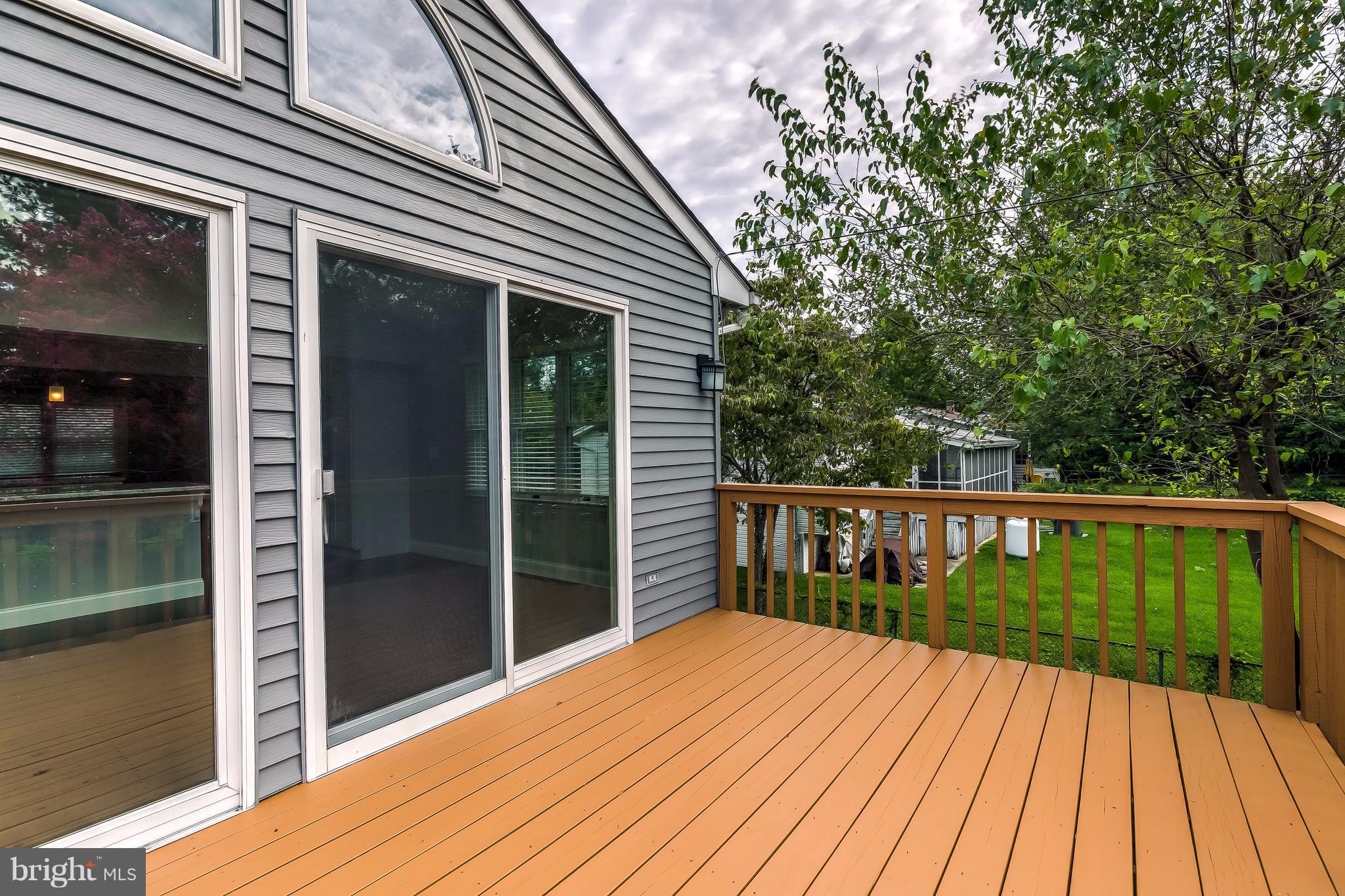 625 Edwards Road Annapolis, MD 21409 - Photo 28 of 30 a view of balcony and deck