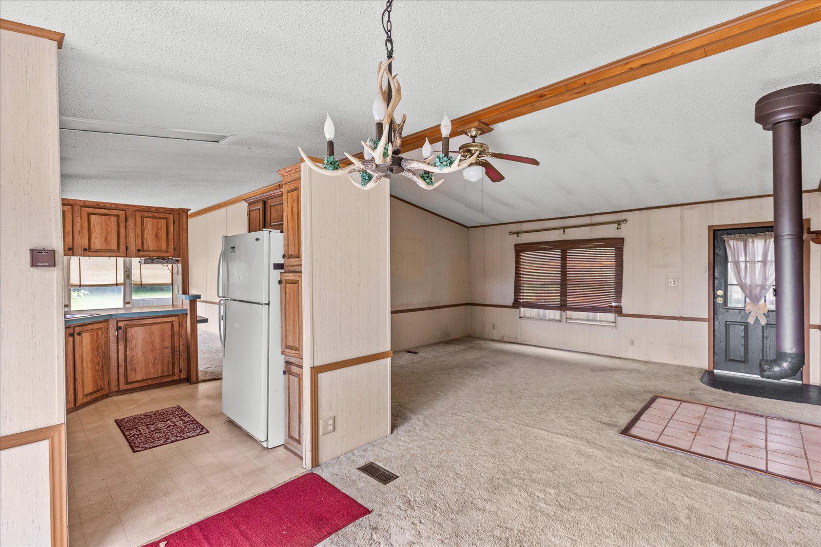 333 Newcomer Road Windsor, PA 17366 - Photo 82 of 112 Mobile Home Kitchen/Family Room