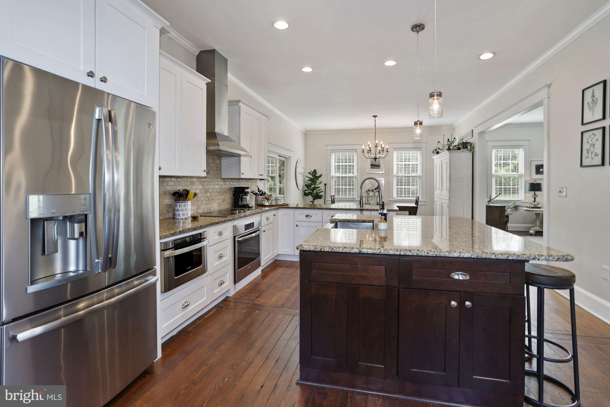 372 Forest Beach Road Annapolis, MD 21409 - Photo 11 of 49