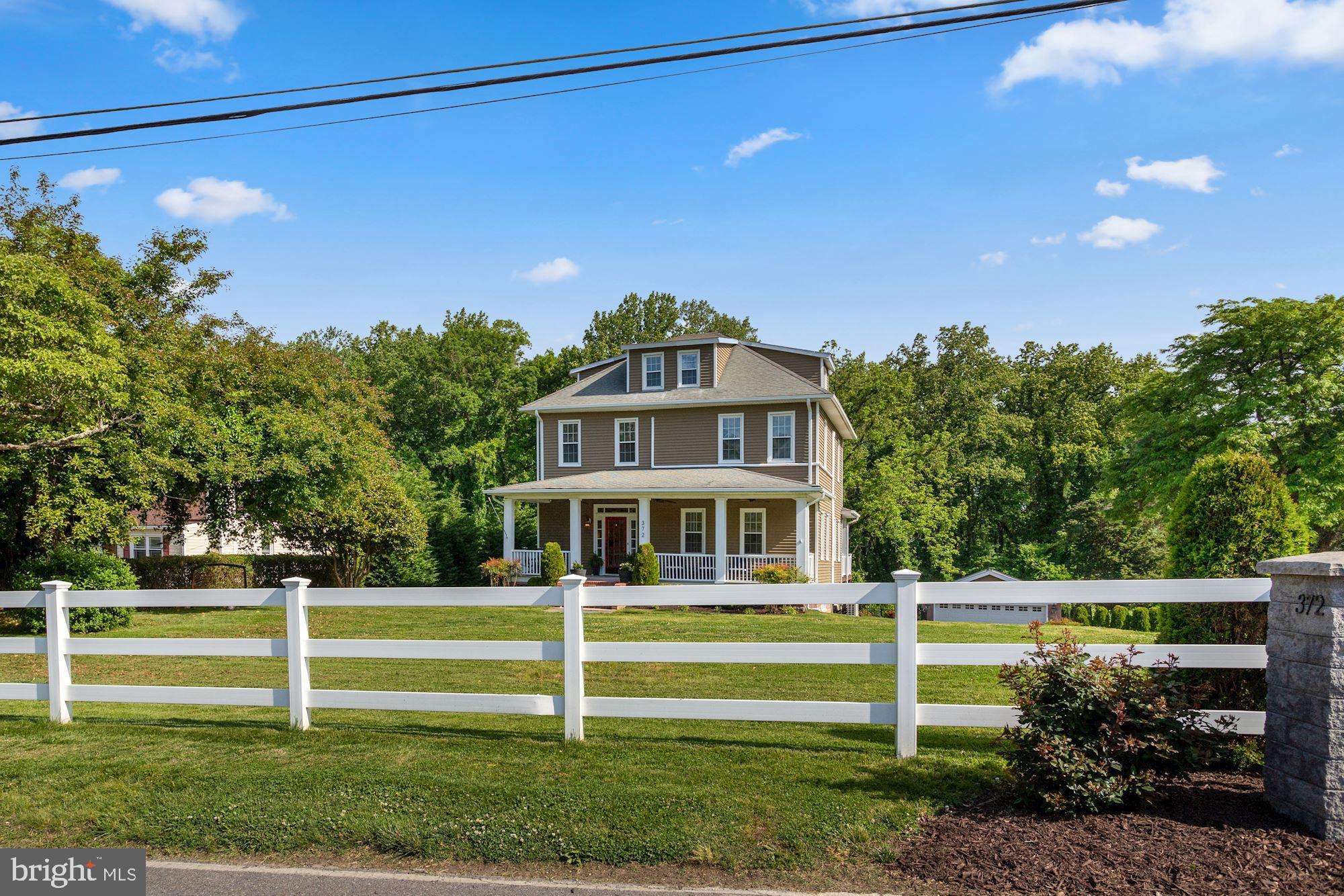372 Forest Beach Road Annapolis, MD 21409 - Photo 3 of 49 Perfectly positioned on over 5+ acres.