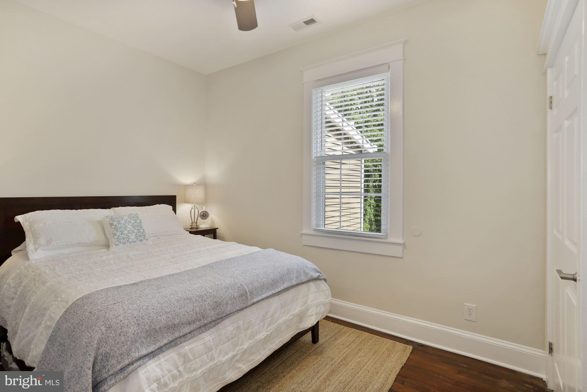 372 Forest Beach Road Annapolis, MD 21409 - Photo 30 of 49 Guest Bedroom 2