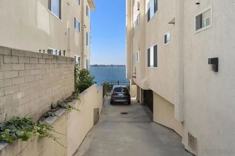 $3,350,000 | 3828 Riviera Drive, Unit 2B, San Diego, CA 92109