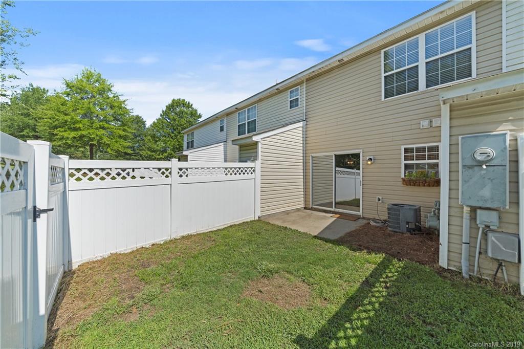 10514 Broken Branch Road Charlotte, NC 28213 - Photo 4 of 20 Gallery Image 4