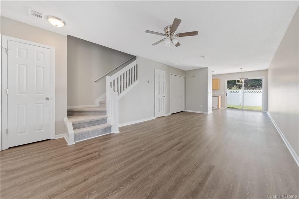 10514 Broken Branch Road Charlotte, NC 28213 - Photo 6 of 20 Gallery Image 6