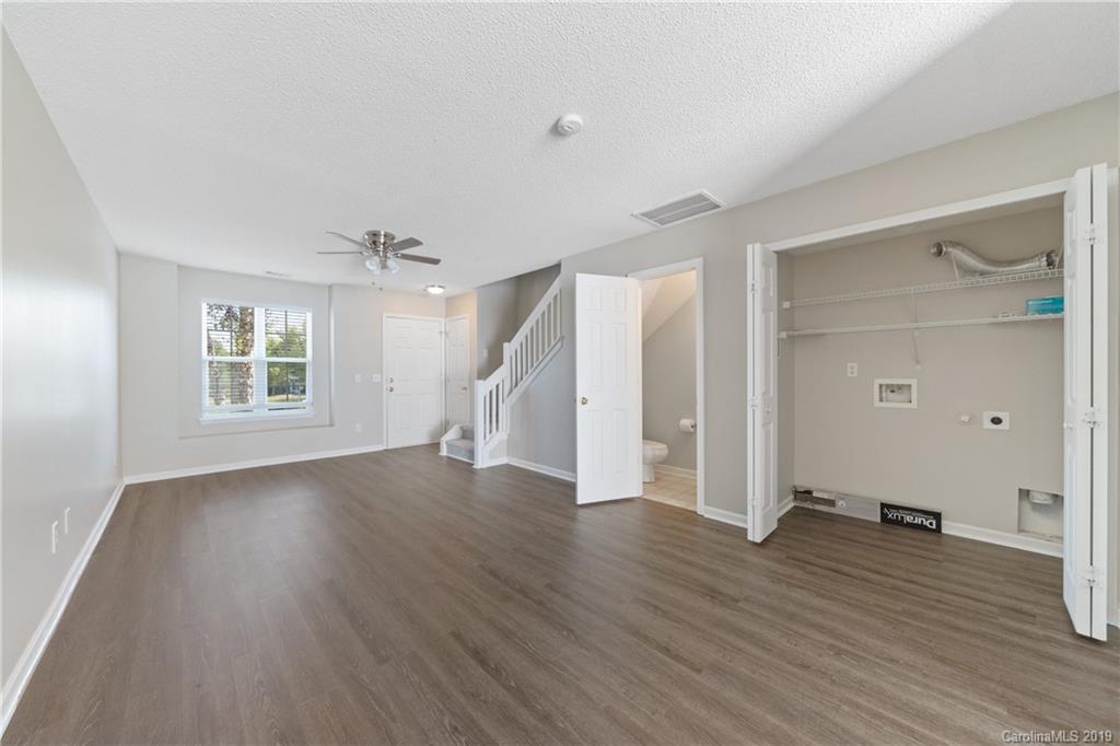 10514 Broken Branch Road Charlotte, NC 28213 - Photo 7 of 20 Gallery Image 7