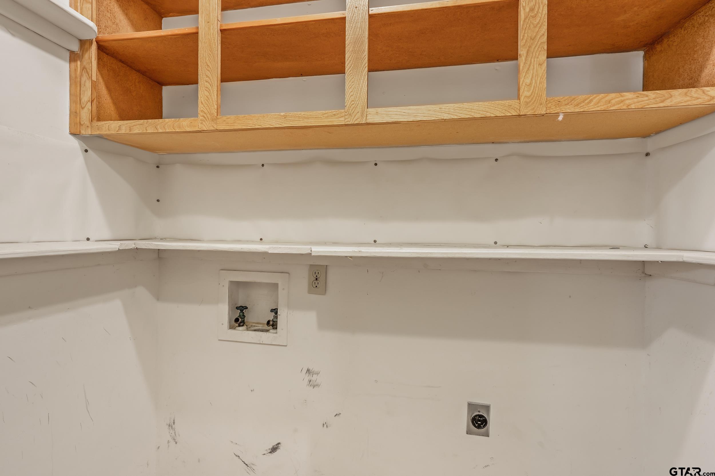 331 Bent Horseshoe Lane Holly Lake Ranch, TX 75765 - Photo 36 of 44 a close view of closet