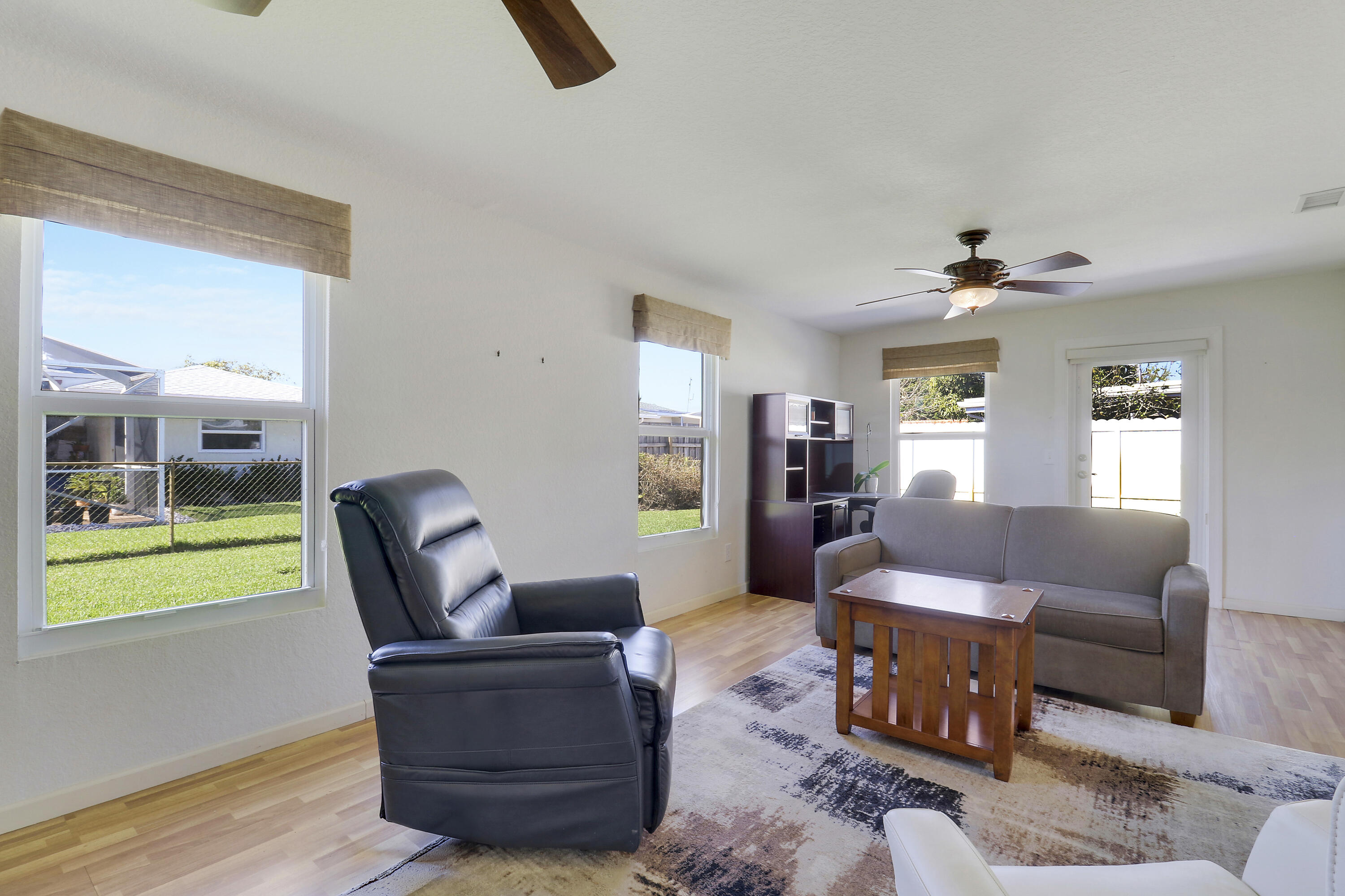 907 Prairie Road West Palm Beach, FL 33406 - Photo 12 of 27 House3-20