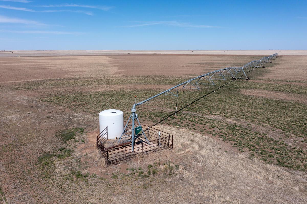 Pipeline Rd Farm Happy, TX 79042 - Photo 7 of 16 Pipeline_Rd_Farm_007_Center_Pivot