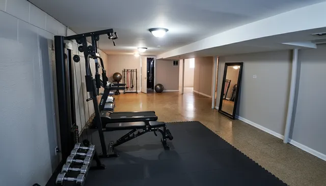 $220,000 | 15444 State Street, South Holland, IL 60473