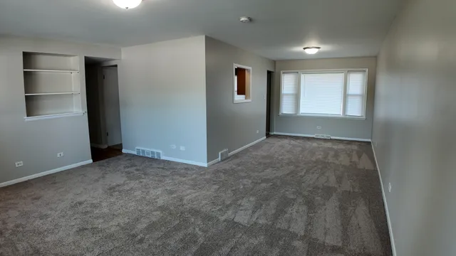 $220,000 | 15444 State Street, South Holland, IL 60473