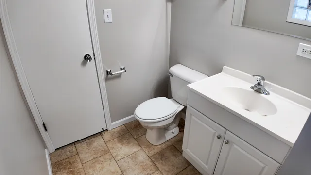 $220,000 | 15444 State Street, South Holland, IL 60473