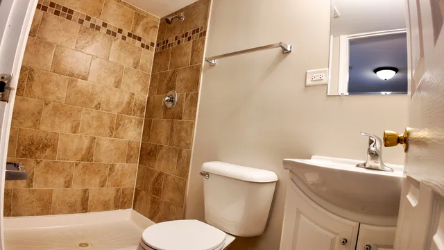 $220,000 | 15444 State Street, South Holland, IL 60473