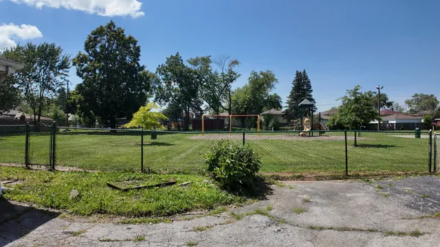 $220,000 | 15444 State Street, South Holland, IL 60473