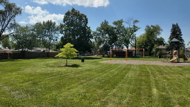 $220,000 | 15444 State Street, South Holland, IL 60473