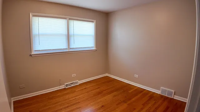 $220,000 | 15444 State Street, South Holland, IL 60473