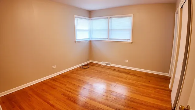 $220,000 | 15444 State Street, South Holland, IL 60473