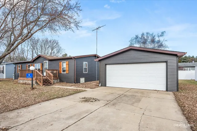 $128,500 | 9 Chrissy Drive, Sandwich, IL 60548