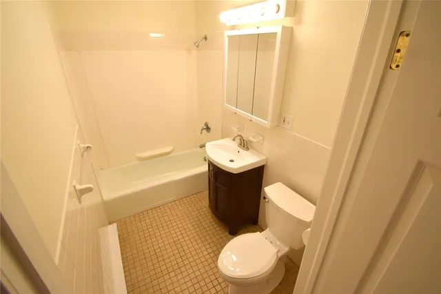 $299,000 | 9 Crestview Drive, Unit C, Westerly, RI 02891