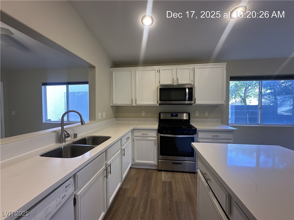 6009 Kitamaya Street North Las Vegas, NV 89031 - Photo 9 of 35