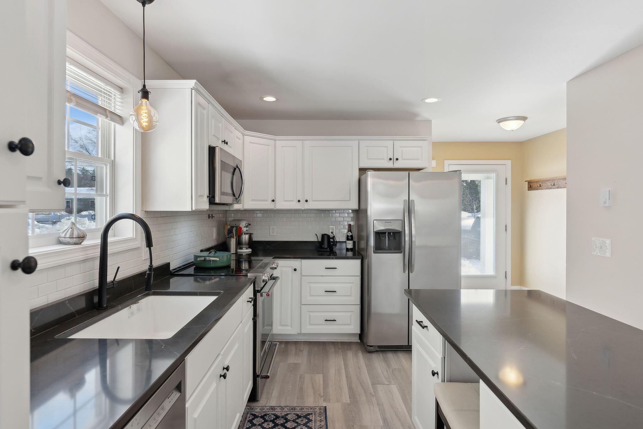 64 Ocean Park Road, Unit 4 Saco, ME 04072 - Photo 10 of 37 23_DSC07565