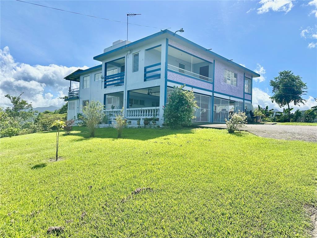 8 Calle 8 Final Rio Grande, PR 00745 - Photo 4 of 27