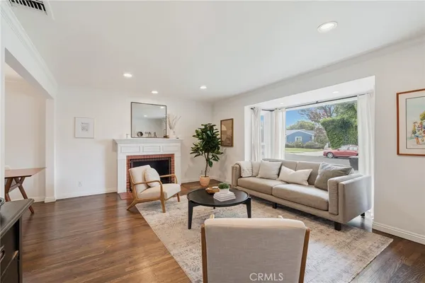 $1,578,000 | 5423 Columbus Avenue, Sherman Oaks, CA 91411