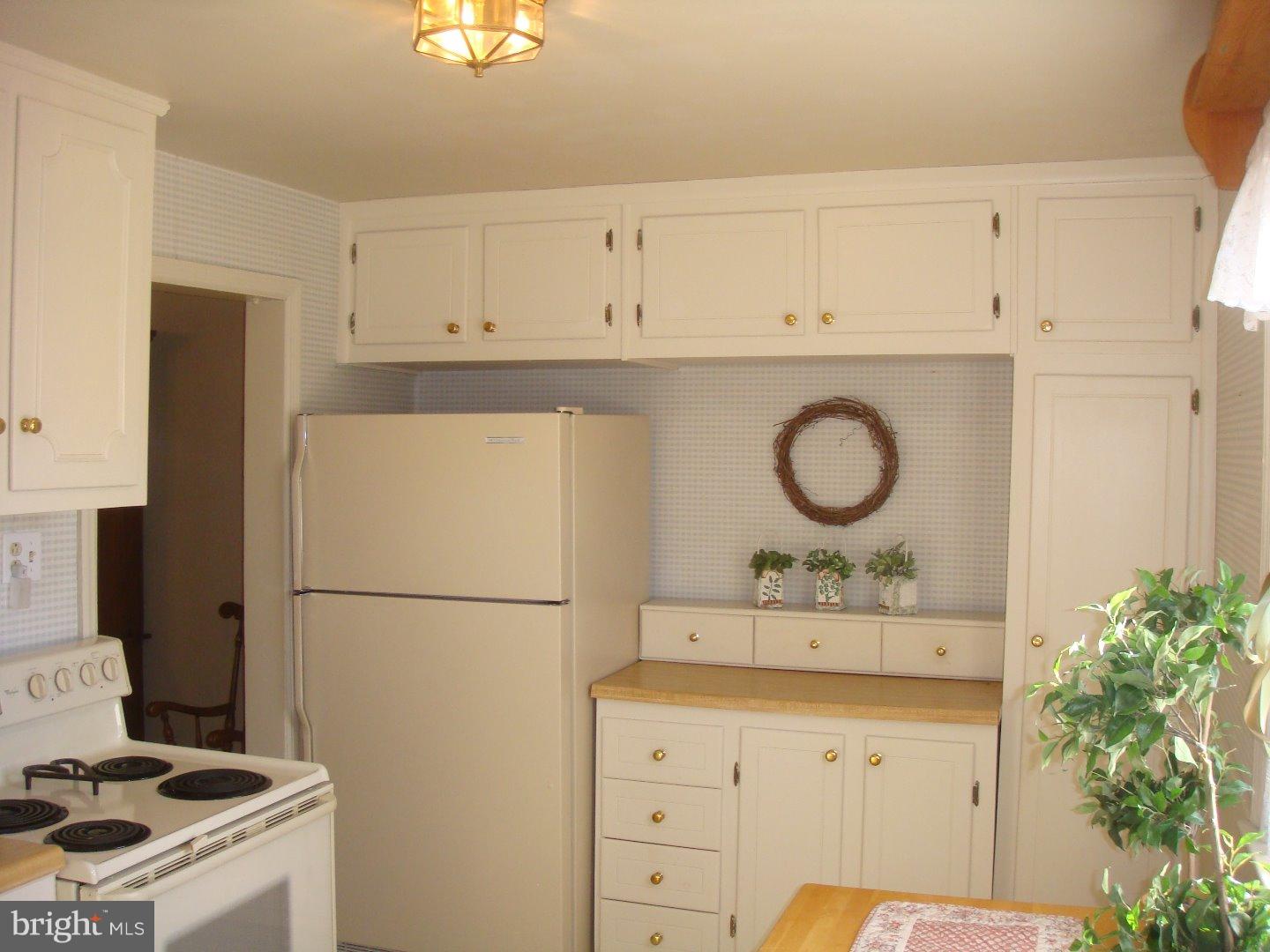 224 Gibbons Road Springfield, PA 19064 - Photo 11 of 20