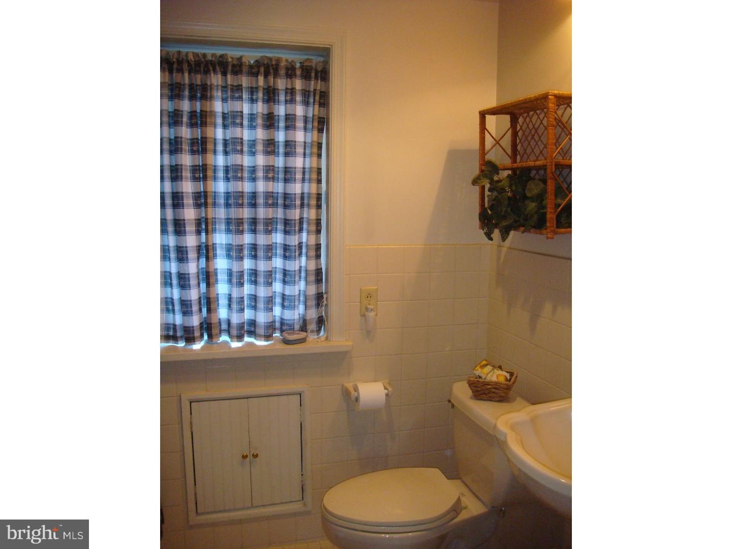 224 Gibbons Road Springfield, PA 19064 - Photo 14 of 20