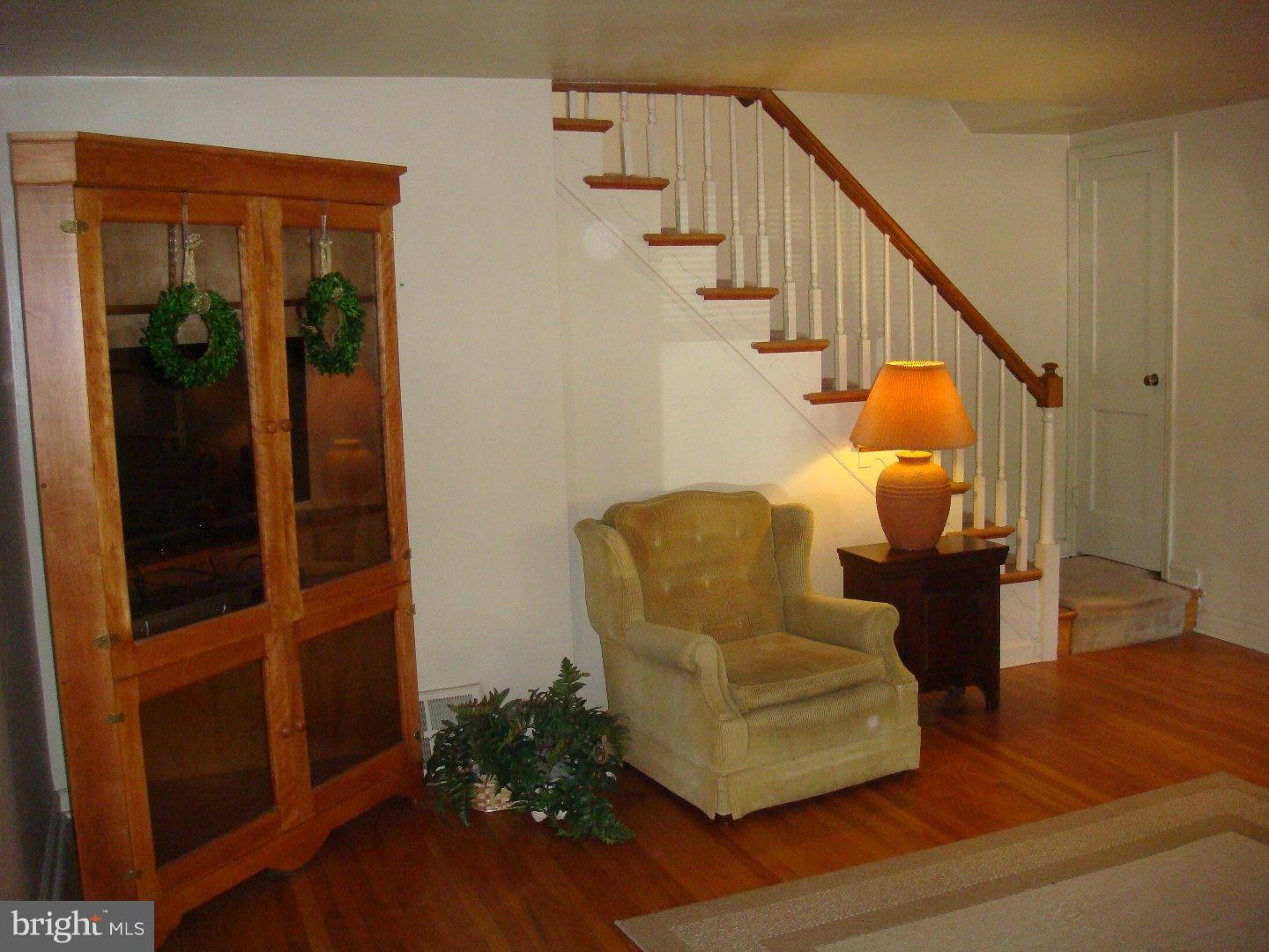 224 Gibbons Road Springfield, PA 19064 - Photo 4 of 20